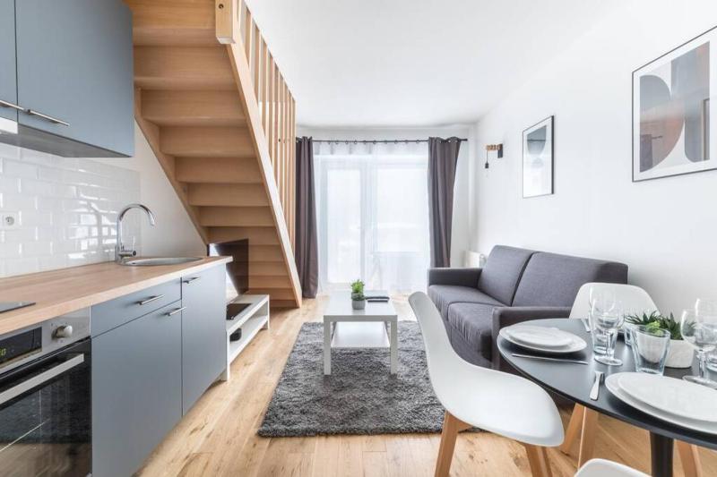 Цены на HSH Marivaux-Opera Charming & Cosy Duplex 4P-1BR в Париже