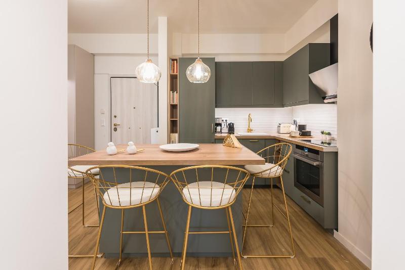 Цены на Chic and Comfort Home in Central Athens в Афины
