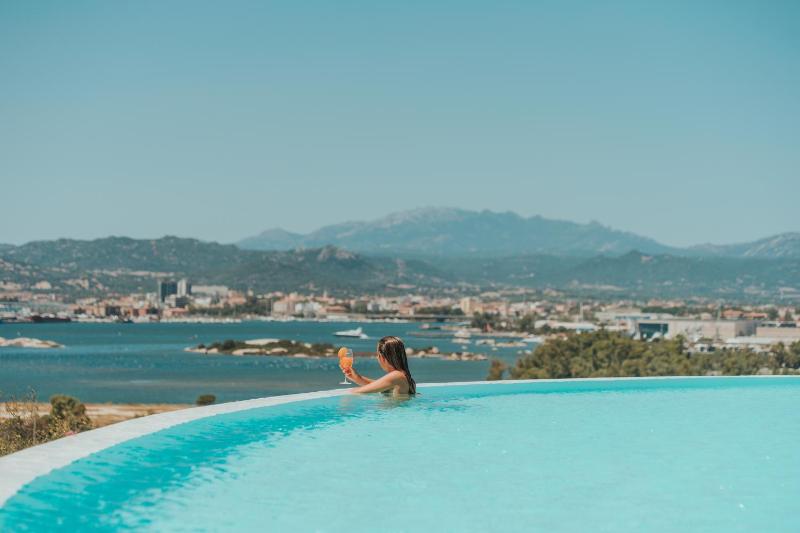 Hotel dp a Olbia - Esclusivo resort con vista sul golfo