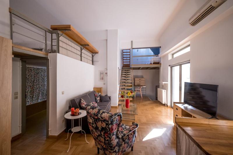 THISIO LOFT — комфортный отель в Афины