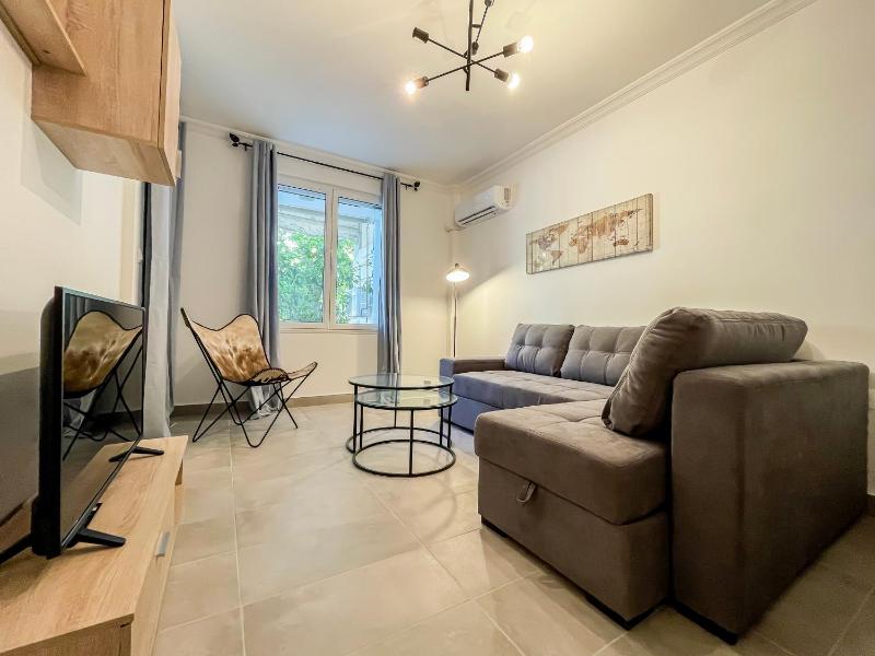 Downtown Retreat 67sqm apt in Neos Kosmos — забронировать отель в Афины