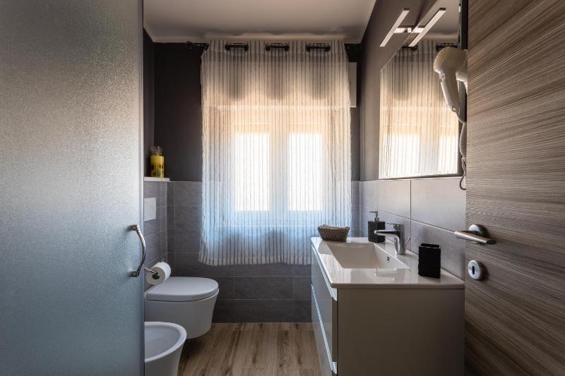 Cadoni Guest House a Bosa - Accogliente B&B nel Centro