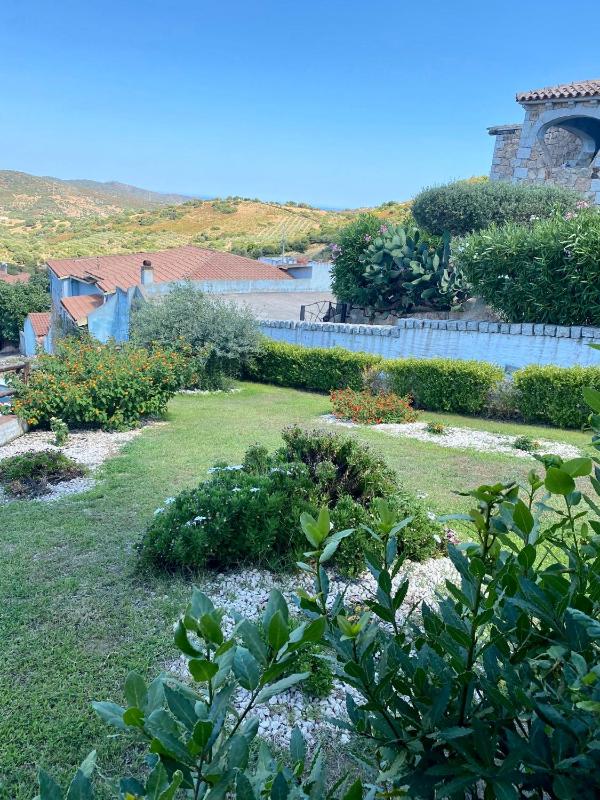 Il Melograno a Budoni - Incantevole Casa Vista Mare