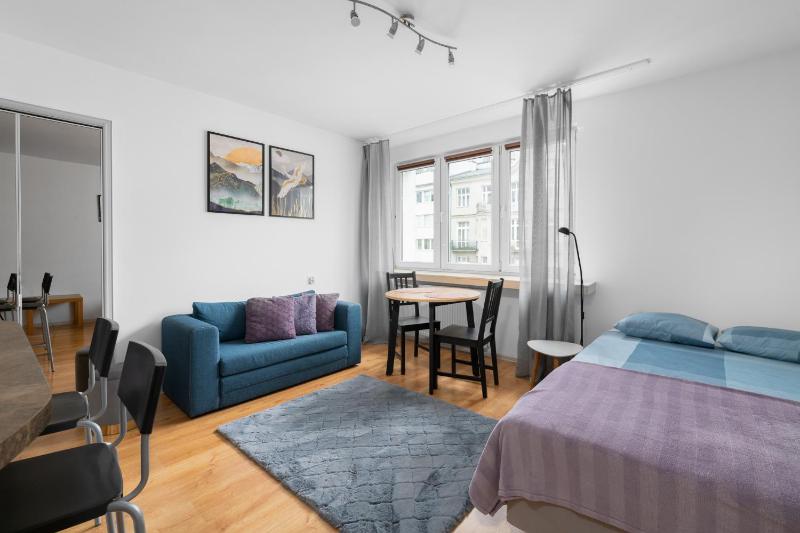 Warsaw Central Apartment Zlota — отель с удобным расположением в Варшаве