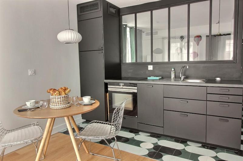 202257 - Appartement 4 personnes Montorgueil — отель с удобным расположением в Париже