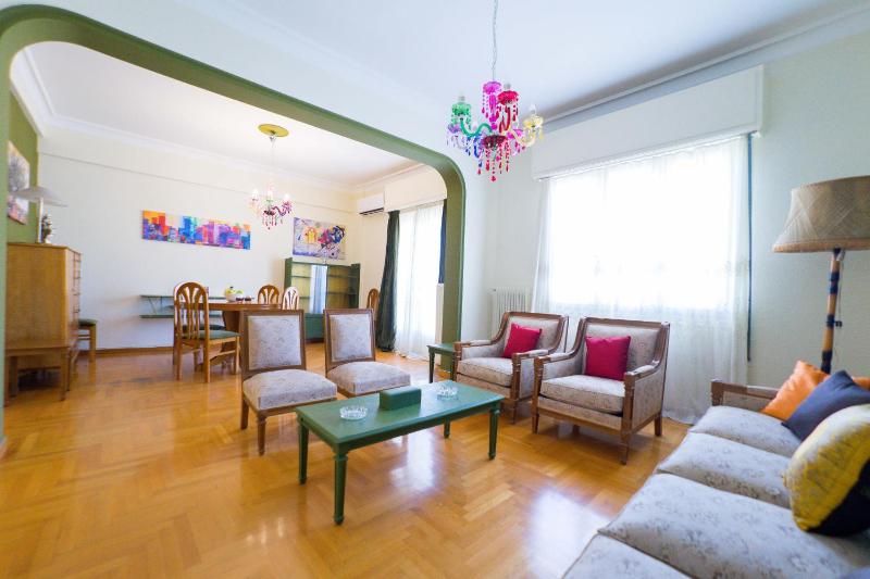 Athens Colors Suite — отель с удобным расположением в Афины