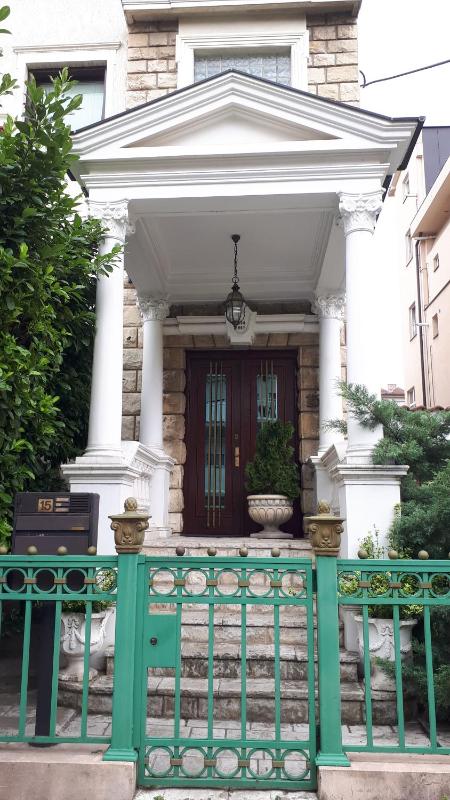 Vila Ella — забронировать отель в Белграде