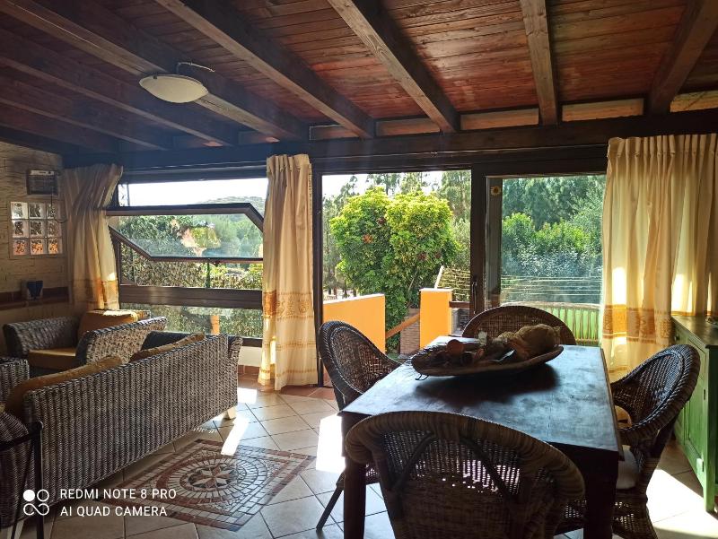 Albarosa Garden a Geremèas - Incantevole casa vista mare