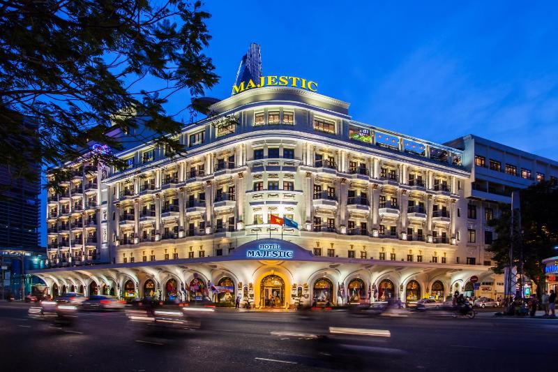 Hotel Majestic Saigon — отель с удобствами в Хошимине