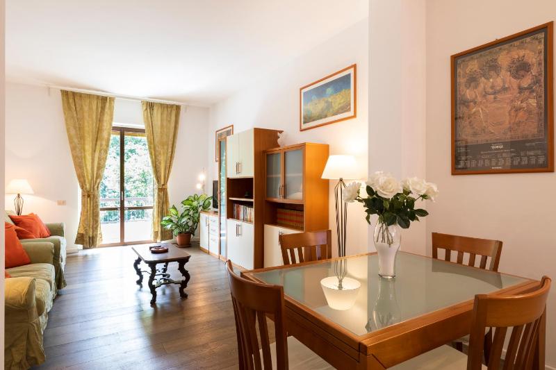 De Angeli - 2 Bedroom Apartment — отель в Милане, Италия