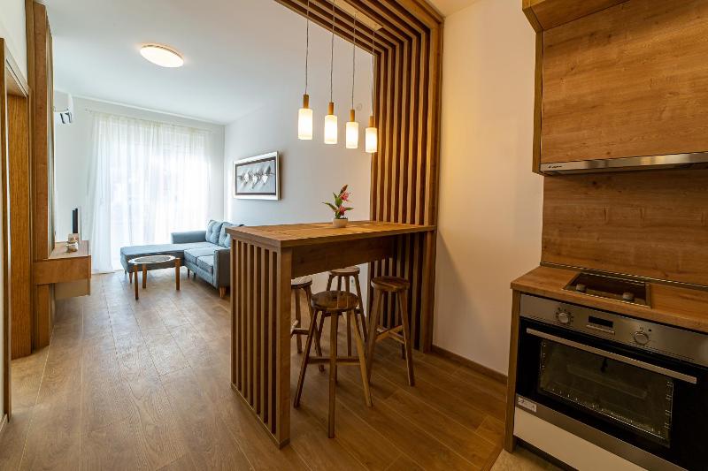 Цены на Apartments Tulip Budva в Будва