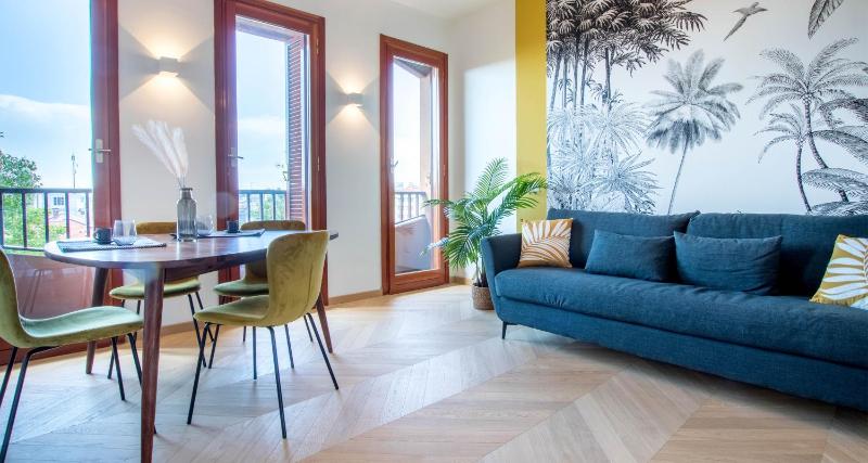 JOIVY Superb Apt close to Fiera Milano and City Life — отель с удобствами в Милане