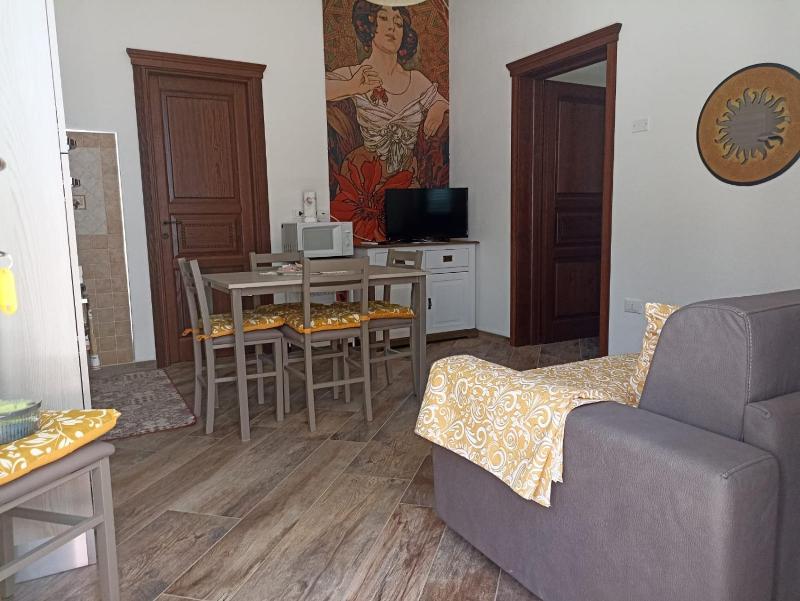 Casa Adelasia a Orosei - Accogliente Alloggio nel Centro