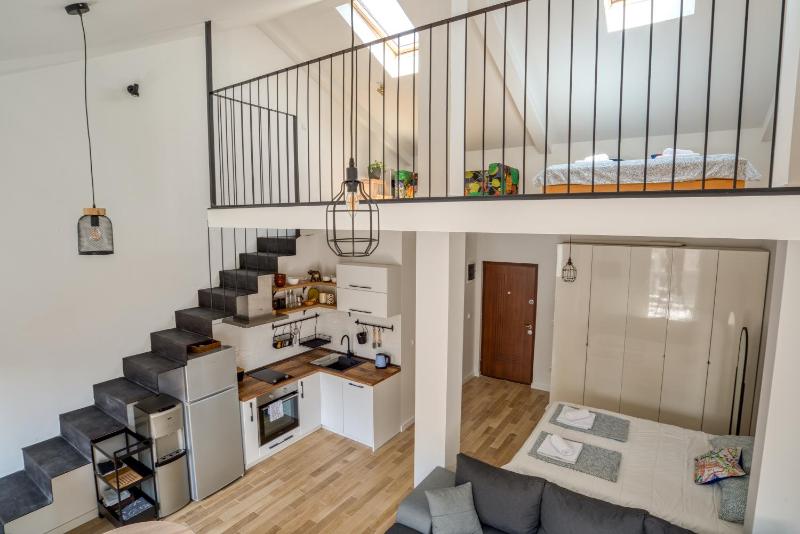 Family Rooftop Apartment Magi Budva — отель с удобствами в Будва
