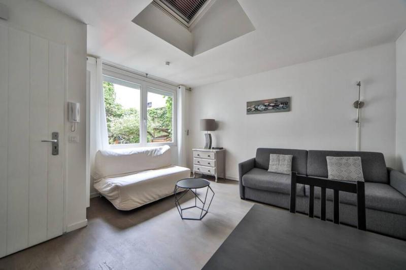 Цены на Studio 4P Calme/Full Equipped/Charonne/PereLachese в Париже