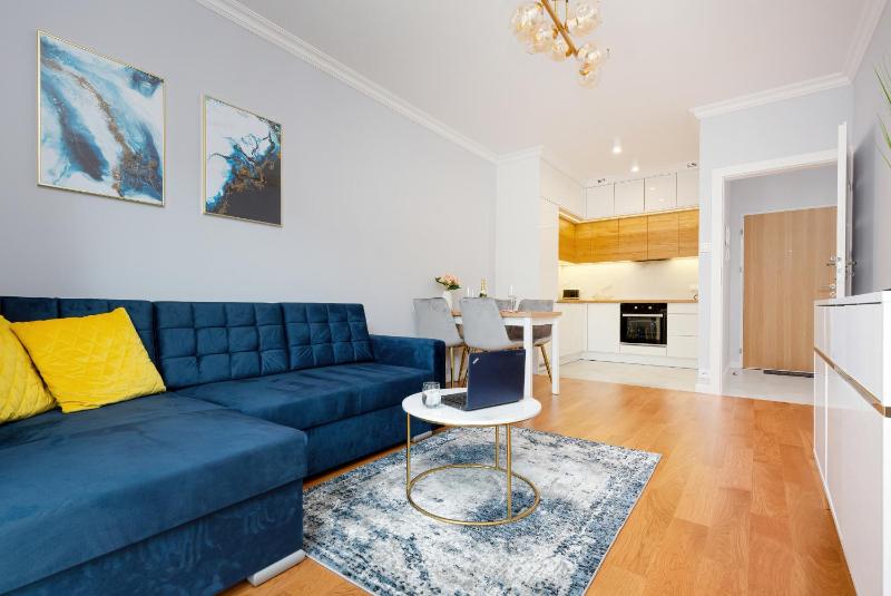 Apartament Dom przy Okrzei by Renters Prestige — отель с удобствами в Варшаве