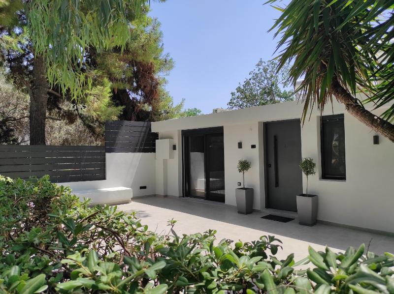Kavouri Seaside Luxury Bungalow — отель в Афины, Греция
