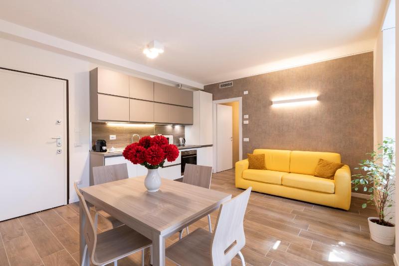 West Milan - Modern and Comfortable Apartment — комфортный отель в Милане