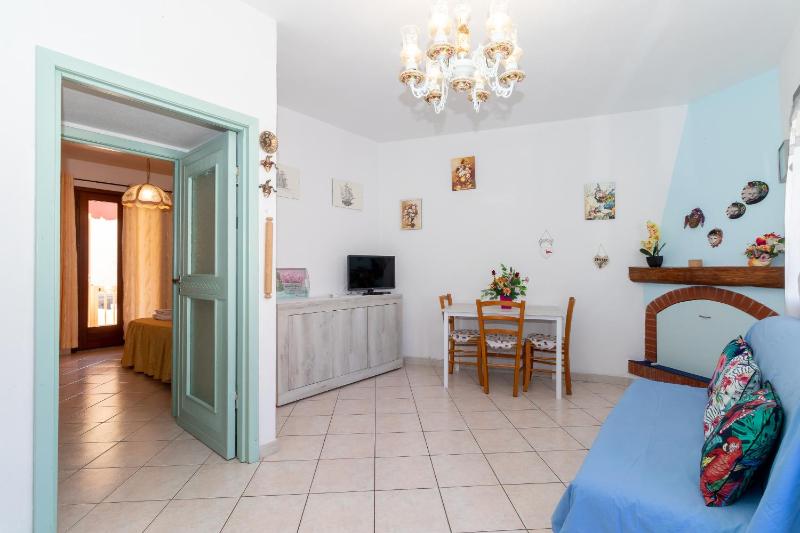 Casetta a Santa Teresa: Comfort a due passi dal mare