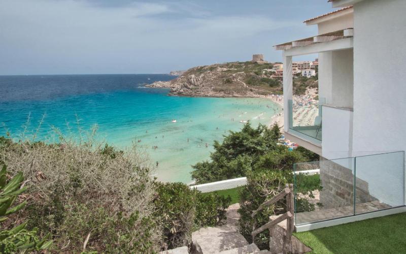 Villa Bianca a Santa Teresa: Esclusivo B&B Vicino al Mare