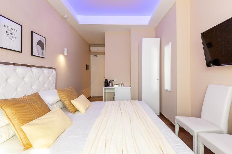 Club 57 a Cagliari - Lussuose camere vista mare