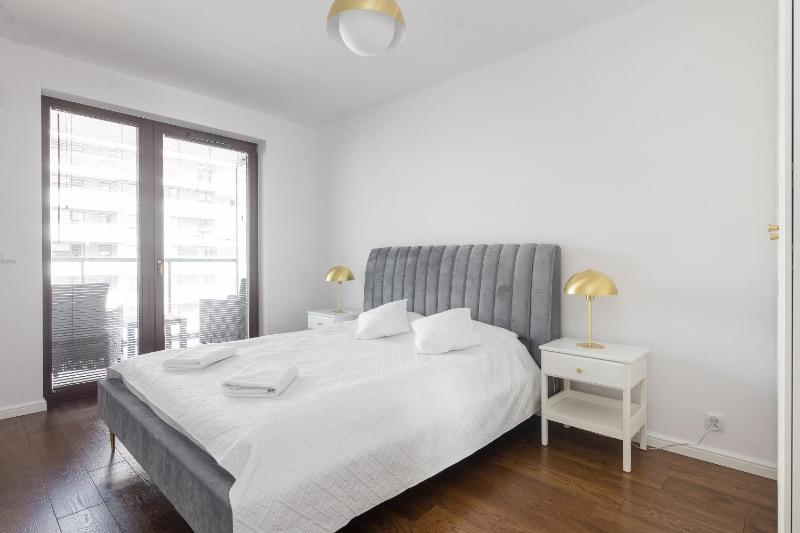 Burakowska Pastel Elegant Apartment — отель с удобным расположением в Варшаве