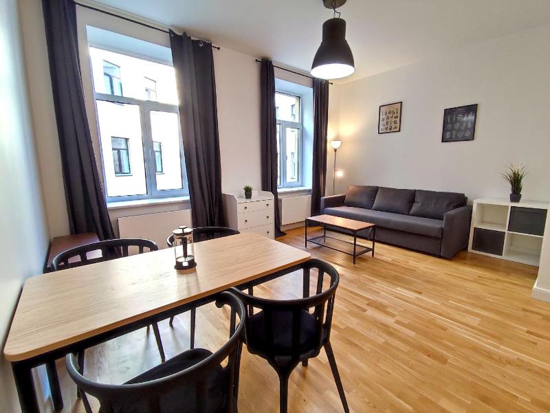 Lacplesa Cozy Central Apartment — отель с удобным расположением в риге
