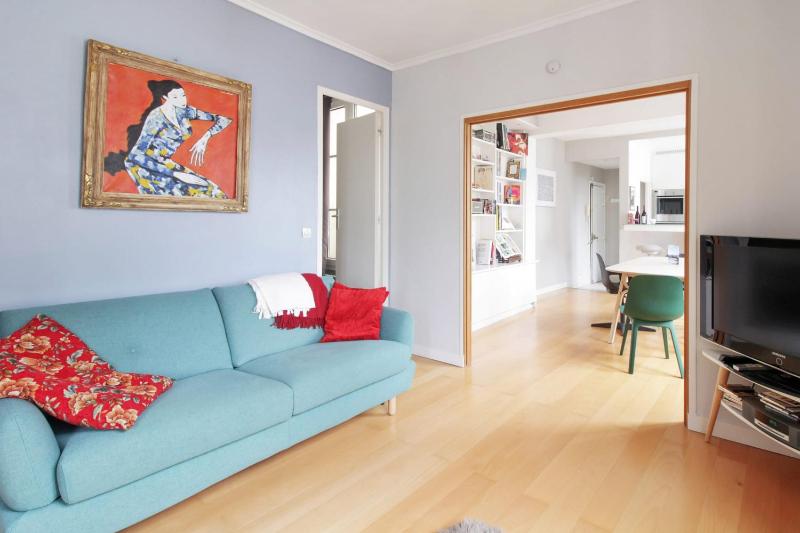 Bright flat 10 minutes walk from the Eiffel Tower in Paris - Welkeys — отзывы гостей и цены
