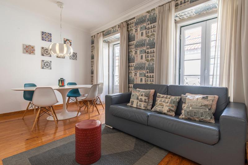 Condessa 2BDR Duplex by LovelyStay — комфортный отель в Лиссабоне