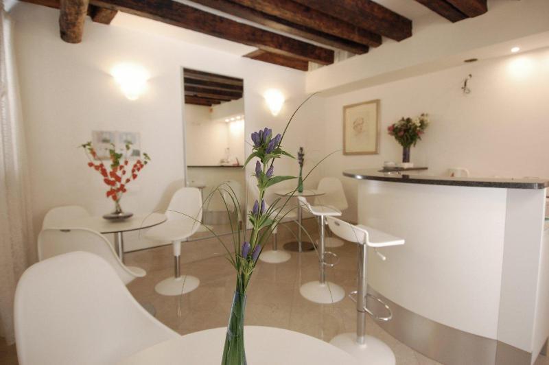 Santa Margherita Guest House — забронировать отель в Венеции