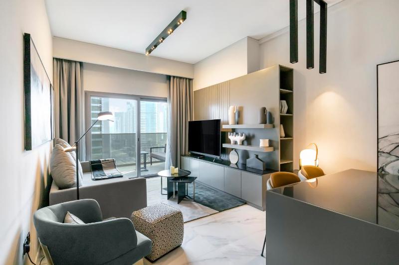 FAM Living - Urban Stays - MAG318, 5 mins to Burj Khalifa — комфортный отель в Дубае