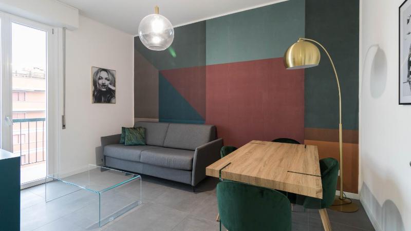 APT24 - MODERN APARTMENT with BALCONY — отель с удобным расположением в Милане