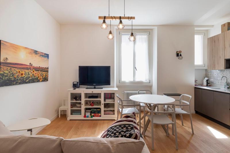JOIVY Cosy 1-bed near Milano Centrale — отель в Милане, Италия