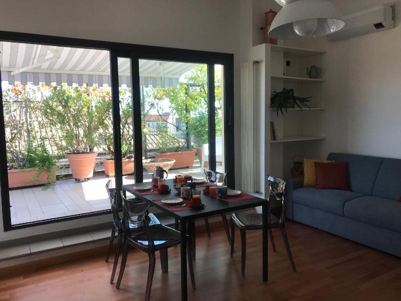 Up To Sky - Appartment With Terrace — отель в Милане, Италия