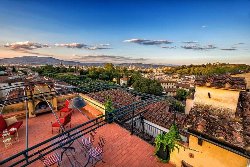 Gattolino - Attico con sorprendente vista su Firenze — отель в Флоренции, Италия