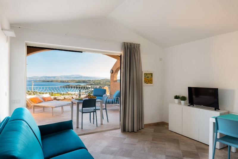 Sherden Suites a Golfo Aranci - Lussuoso appartamento vista mare