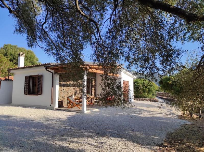 Casa Olivastra a Dorgali - Rilassante casa vacanze