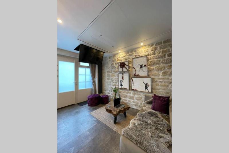 Tiny Gallery Paris Gare Montparnasse — отзывы гостей и цены