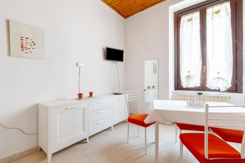 Darsena Navigli - Porta Genova M2 Studio — забронировать отель в Милане