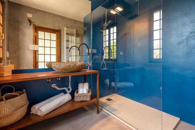 Domus 81 a Sassari - Esclusiva villa con piscina privata