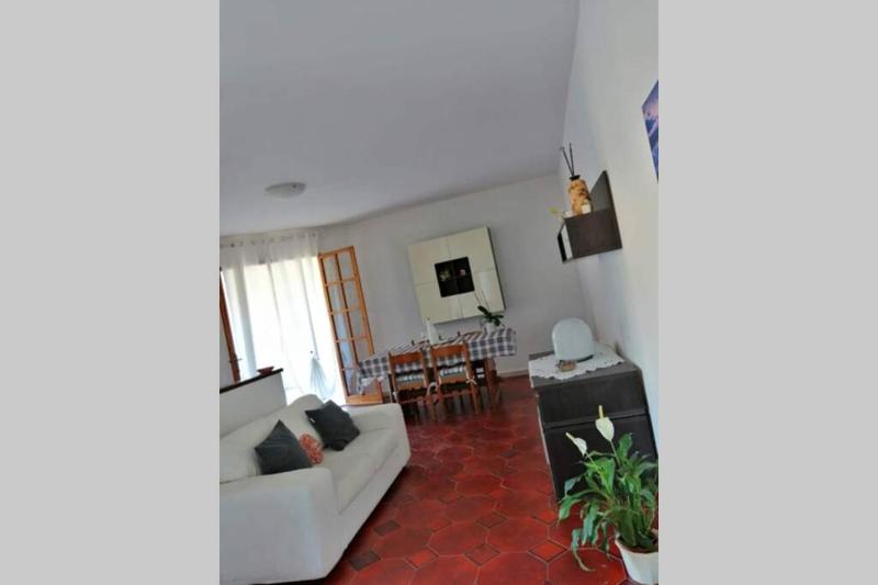 Casa Relax You and Me a Elmas - Oasi con giardino