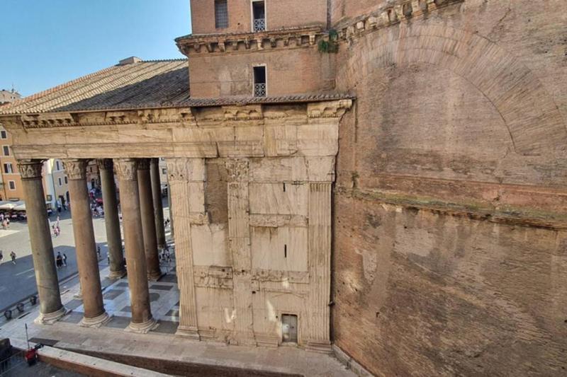 MAISON " PANTHEON VIEW " in front of Pantheon — комфортный отель в Риме