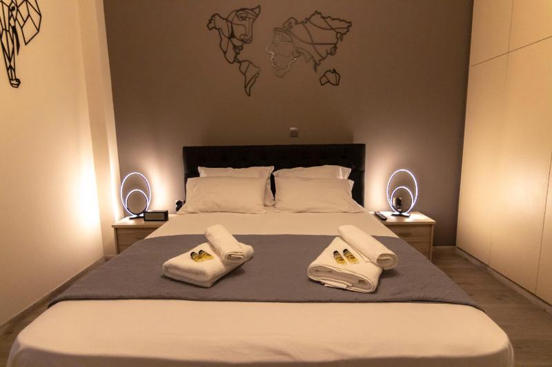 Luxury apartment 10' from the center! — комфортный отель в Афины