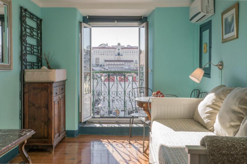 Lisbon Heart Apartments - White Apartment by LovelyStay — отзывы гостей и цены