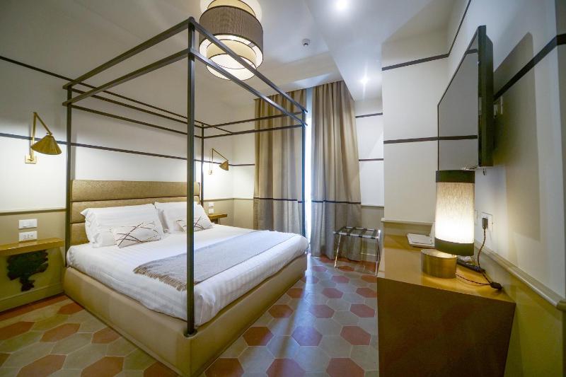 Relais Luxury Corso — отель в Риме, Италия
