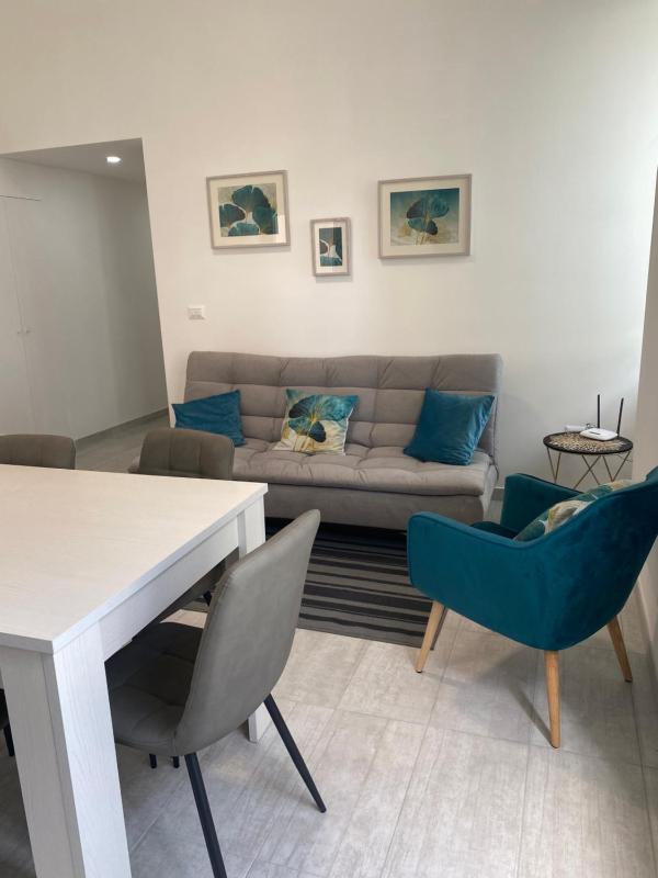 GARDEN HOUSE Apartments in Naples — забронировать отель в Неаполе