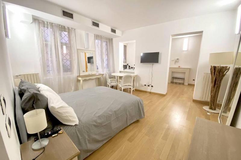Boutique apartment in Milano center: Duomo Scala — отель с удобствами в Милане