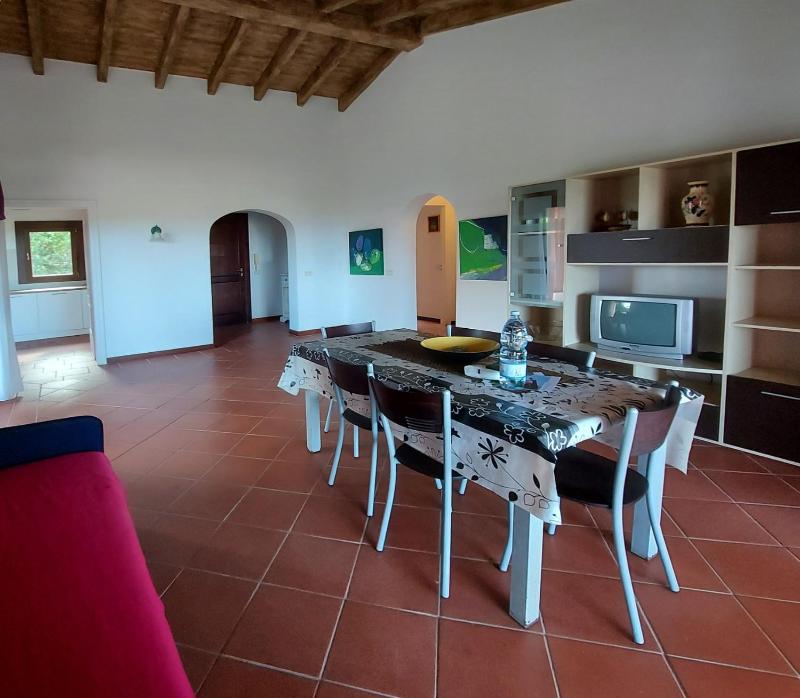 Villa Iris a Stintino - Incantevole villa vista stagno