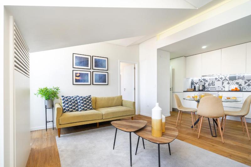 WHome Alcantara Premium Apartment — отель с удобствами в Лиссабоне