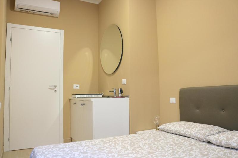 Portello Double Rooms Flat - 3 people — забронировать отель в Милане